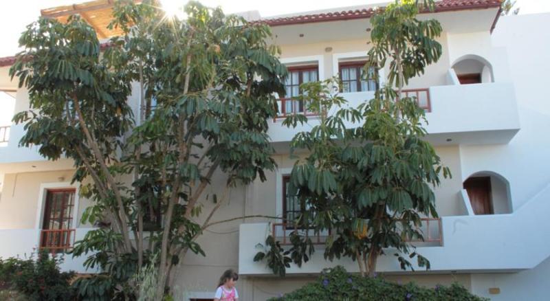 Alexandra Apartments Stalida Bagian luar foto